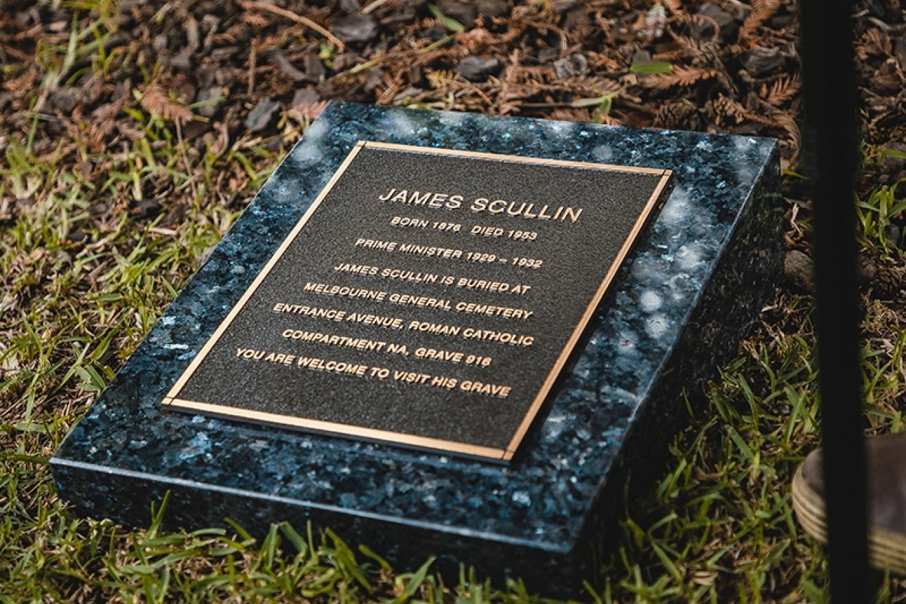 Laying of a plaque for the late James Scullin, 9th Prime Minister of Australia