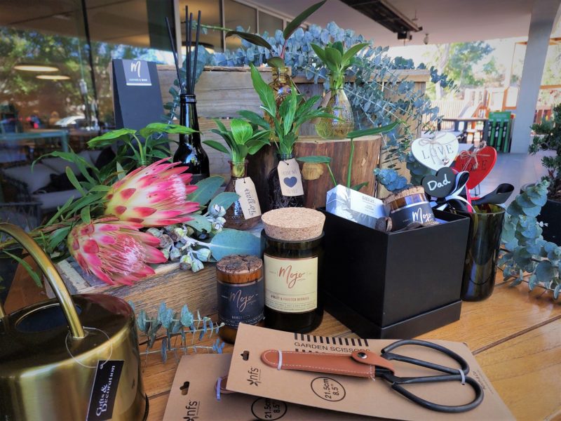 Father's Day Flowers and gifts from Café Vita et flores