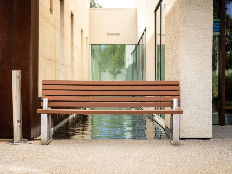 Cirrus - Exterior water feature