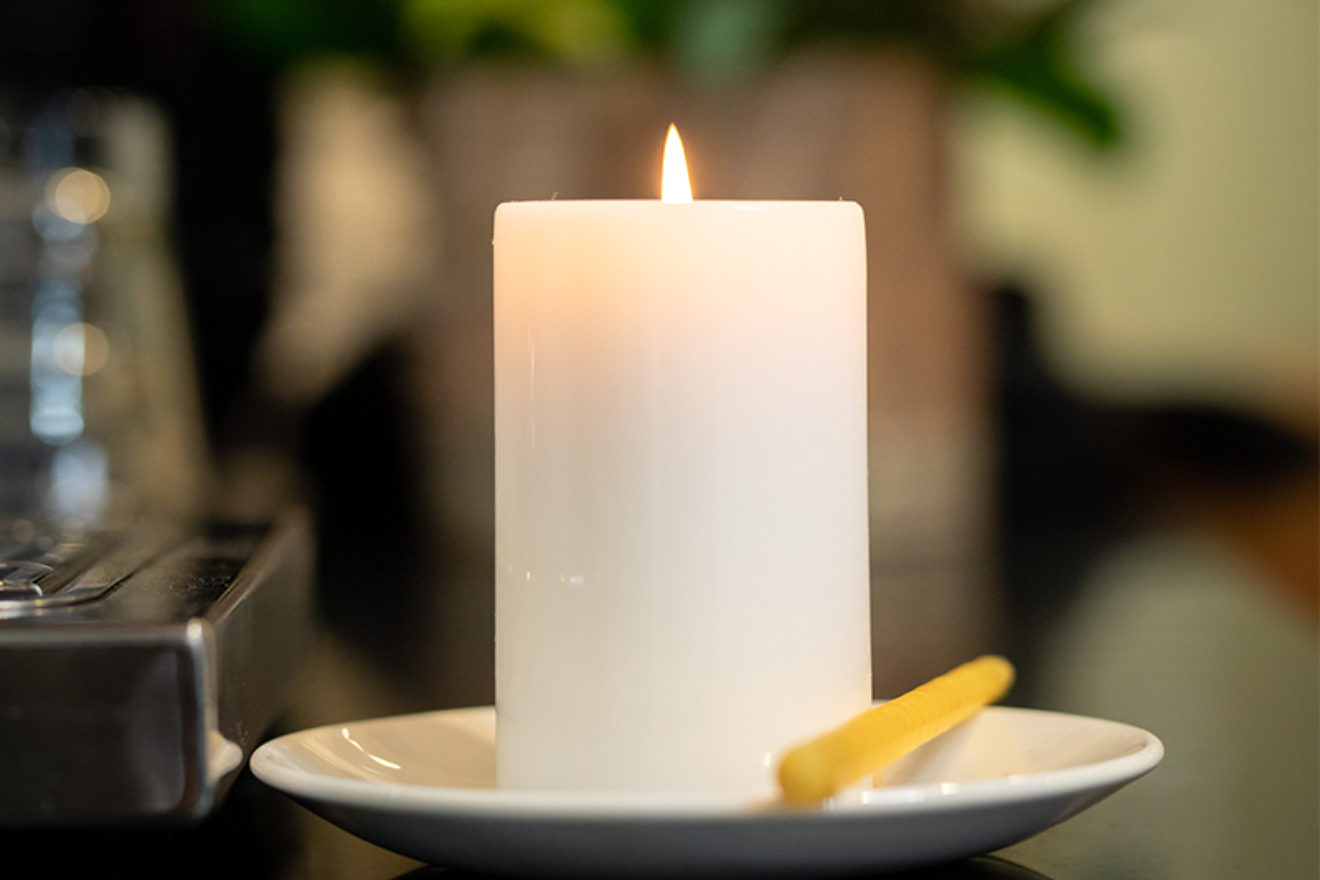 mothers day candle lighting